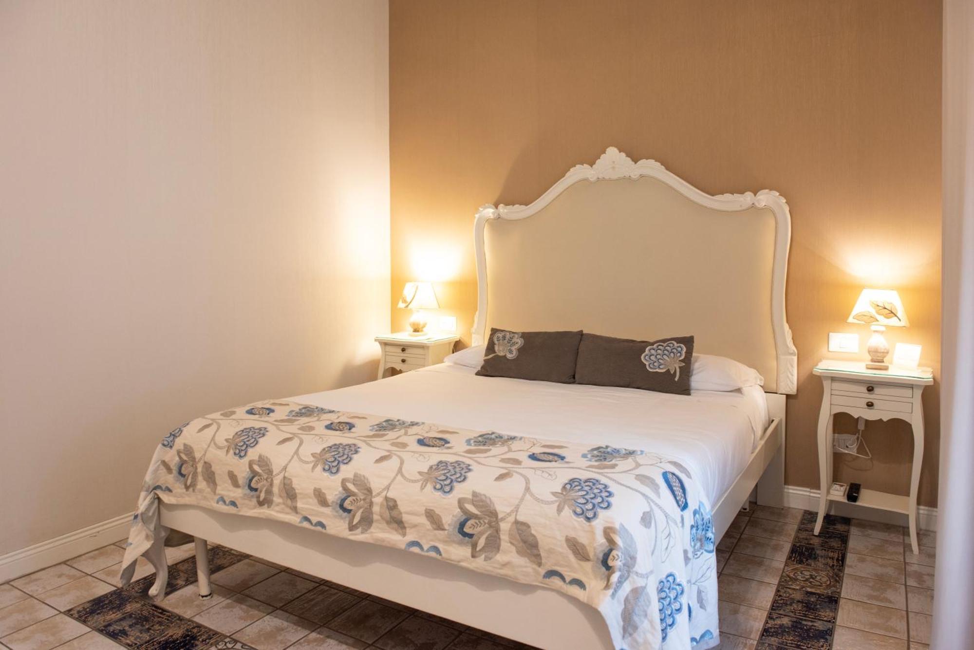 Certosa Suite Napoli Eksteriør billede